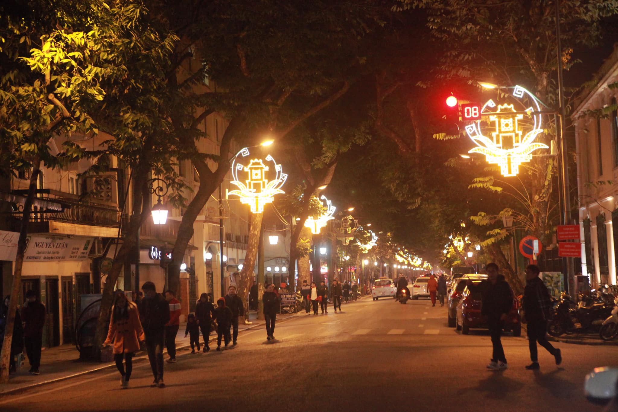 nguoi dan un un do ve trung tam ha noi, tp.hcm don giao thua hinh anh 22