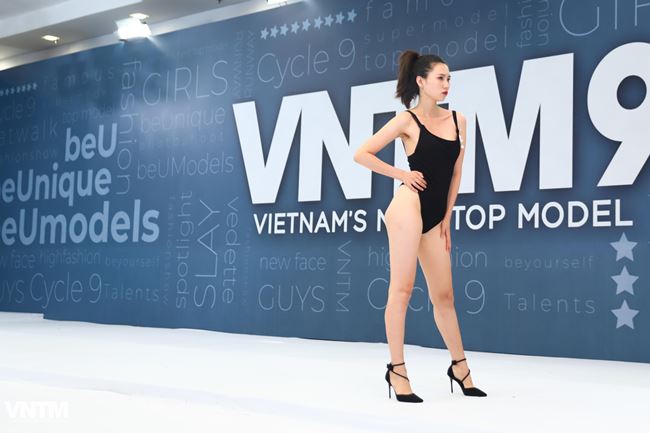 thi sinh vietnam's next top model dien ao tam ho bao khi tuyen truc tiep hinh anh 3