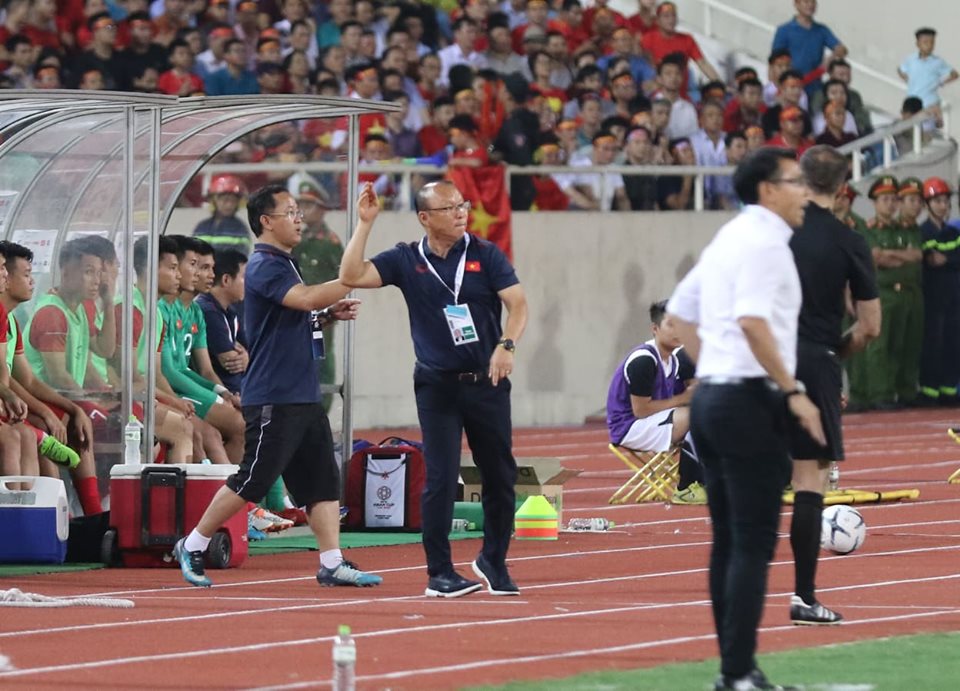 [truc tiep] dt viet nam vs dt malaysia (1-0): quang hai ghi ban hinh anh 26