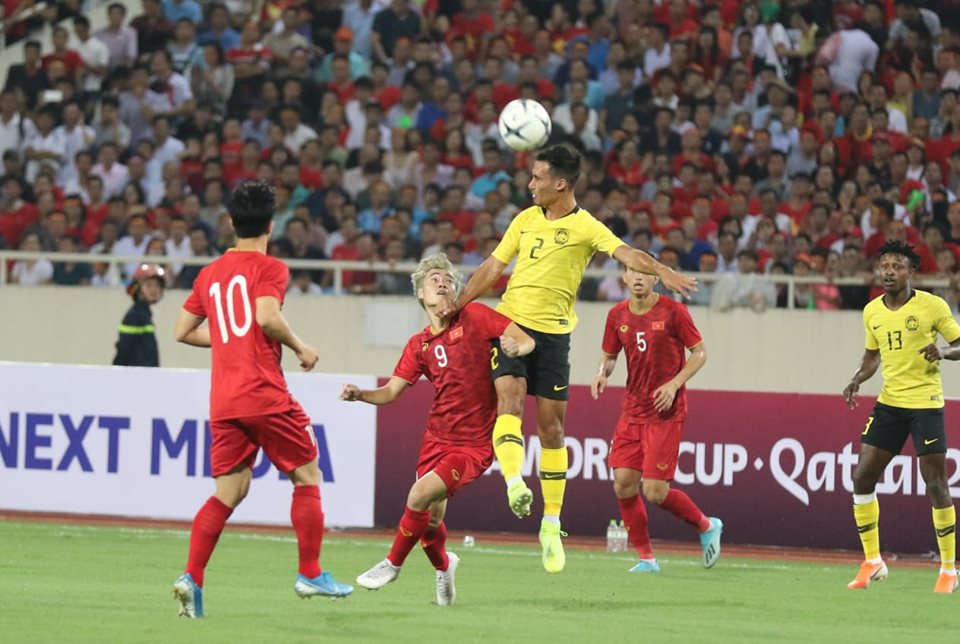 [truc tiep] dt viet nam vs dt malaysia (1-0): quang hai ghi ban hinh anh 20