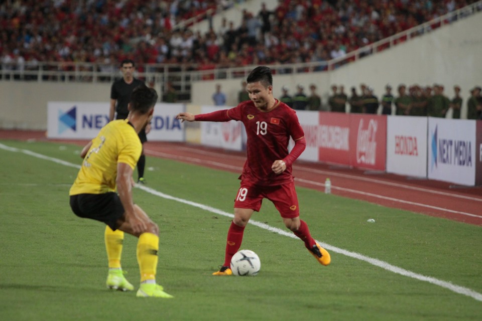 [truc tiep] dt viet nam vs dt malaysia (1-0): quang hai ghi ban hinh anh 24