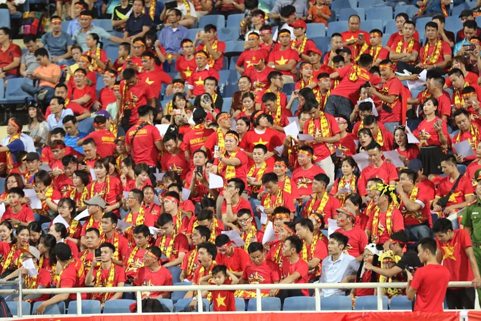 [truc tiep] dt viet nam vs dt malaysia (1-0): quang hai ghi ban hinh anh 32