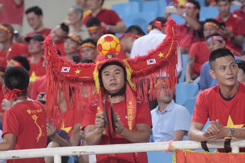 [truc tiep] dt viet nam vs dt malaysia (1-0): quang hai ghi ban hinh anh 36