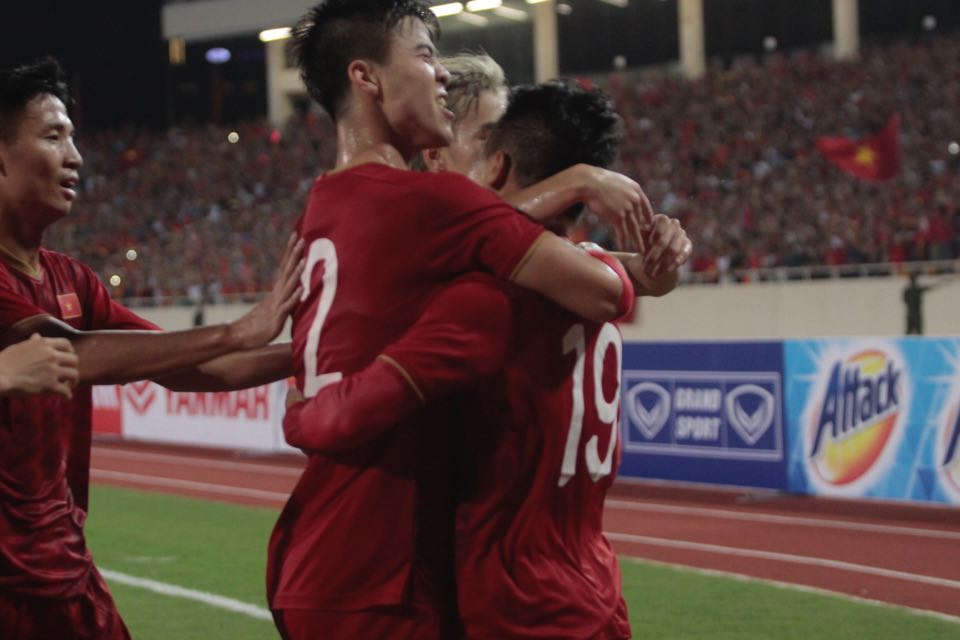 [truc tiep] dt viet nam vs dt malaysia (1-0): quang hai ghi ban hinh anh 17