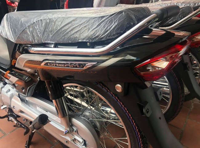 Dân chơi Long An sắm Honda Dream 125 chỉ trưng trong nhà giá 280 triệu