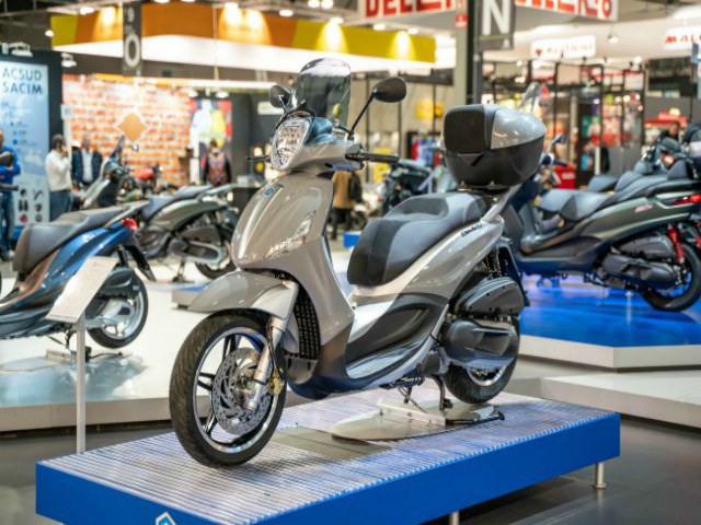 Cận cảnh 2020 Piaggio Beverly, đối thủ mạnh của 2020 Honda SH 300i