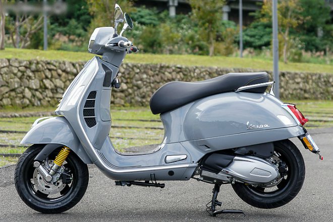 Vespa GTS Super Tech 300  Vespa TOPCOM