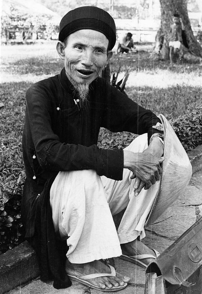 Chuyện kể về các thầy bói đất Sài Gòn xưa