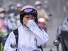 Bụi bay mù mịt, người dân chật vật đi qua nút giao thông hiện đại nhất ở Hà Nội