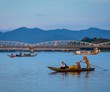 Đây là dòng sông ví như báu vật thiên nhiên ban tặng cho Huế, ôm chân núi, tạo vực nước sâu dưới điện Hòn Chén