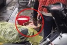 Clip : Phát hoảng rửa lòng lợn bằng chân tại quán lòng nức tiếng Hà Nội