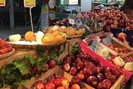 Thị trường trái cây:  Hàng nội gian nan cạnh tranh với hàng ngoại