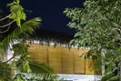 Khu nhà vườn mái lợp lá dừa ở Trà Vinh gây sốt trên báo nước ngoài
