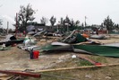 Nghệ An: Cửa Lò căng mình khắc phục “tàn tích” của bão số 10