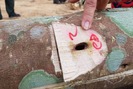 Kỳ lạ nghề moi ruột cây dó bầu để tìm “vàng” ở xứ trầm Vạn Ninh