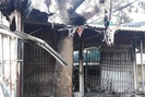 Hòa Bình: Xót lòng 1 cháu bé tử vong trong vụ cháy 4 ki ốt ở chợ