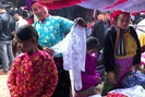 Khám phá vẻ đẹp sắc màu của chợ phiên Đồng Văn