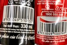 Lon Coca-Cola dành riêng cho Việt Nam: Sao lại có sự phân biệt?