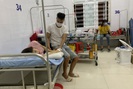 Lào Cai: Hơn 60 công nhân nhập viện sau bữa ăn tăng ca