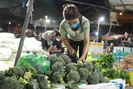 Chợ đầu mối Minh Khai cung cấp 450 tấn nông sản cho thị trường Thủ đô, không lo thiếu