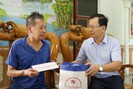 Lào Cai: Thăm, tặng quà gia đình chính sách huyện Bảo Yên