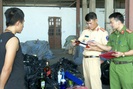 Ninh Bình: Bắt xe ô tô chở hơn 2.500 chai rượu ngoại nghi "nhập lậu"