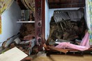 Quảng Nam: Đất đá sạt lở làm sập nhà dân 