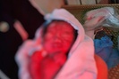 Sơ cứu thành công bé sơ sinh bị bỏ rơi trong hang đá ở vùng cao Sơn La