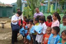 Lai Châu: Trao 900 bộ quần áo và bể nước sinh hoạt 75m3 cho bản vùng cao Huổi Chát ở huyện Nậm Nhùn