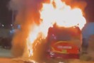 Thanh Hoá: Xe khách bốc cháy ngùn ngụt trên quốc lộ, hơn 30 người nhảy khỏi xe thoát nạn
