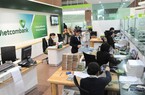 Vietcombank: Lợi nhuận tăng sốc, lương giảm dần đều