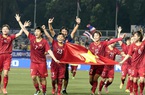 Doanh nhân Lê Hoài Anh thưởng cho đội tuyển bóng đá nữ 200 triệu đồng