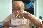 Người dân vùng “rốn lũ” Quảng Bình húp cháo, ăn mì tôm “cầm hơi”