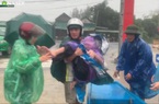 Nước lũ dâng cao kỷ lục: Cẩm Xuyên khẩn cấp di dời người dân đến nơi trú tránh an toàn