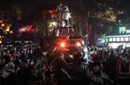 Rợn người cảnh ma quái đầy đường ở Vũ Hán mùa Halloween 