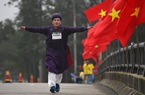 Mặc áo dài khăn đóng chạy marathon tại Huế, vận động viên chia sẻ điều bất ngờ này
