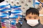 Người dân Nhật Bản đổ xô mua giấy vệ sinh sau "lệnh" tạm đóng cửa trường học