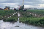 Sự cố máy bay hạ cánh trượt khỏi đường băng Tân Sơn Nhất do thời tiết xấu