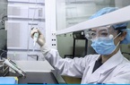 Công ty Trung Quốc 'đi đường tắt', dùng nhân viên thử vaccine Covid