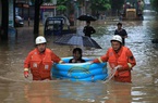 Thành phố Vũ Hán ngập trong biển nước