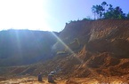 Lạng Sơn: Khai thác đất trái phép 10 năm, Công ty TNHH Hà Sơn vì sao chưa bị xử lý?