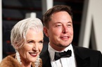Gia đình Elon Musk có nhiều triệu phú USD