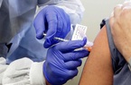 CEO Moderna "dội nước lạnh" vào hy vọng có vaccine Covid-19 trước bầu cử của Trump