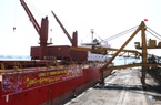 Quảng Ninh đón tàu "xông cảng", rót hơn 25.000 tấn than trong mùng 1 Tết