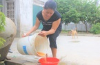 Hà Tĩnh: Khát nước sạch, hàng nghìn hộ dân vẫn phải dùng thứ nước nhiễm phèn vàng khè