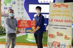 Khách hàng bất ngờ vui mừng trúng giải đặc biệt 1 lượng vàng từ chương trình “Uống sữa Ông Thọ, trúng vàng”