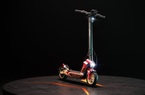 MV Agusta Rapido Serie Oro - mẫu e-scooter phong cách thể thao giá 1.000 USD