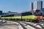 Cận cảnh đoàn tàu Nhổn - ga Hà Nội chạy với vận tốc 80km/h