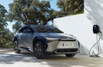 Toyota bZ4X 2022 "trình làng" ở Anh, giá gần 1,3 tỷ đồng