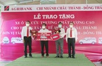 Agribank Châu Thành – Đồng Tháp bàn giao xe cứu thương cho Trung tâm y tế Châu Thành